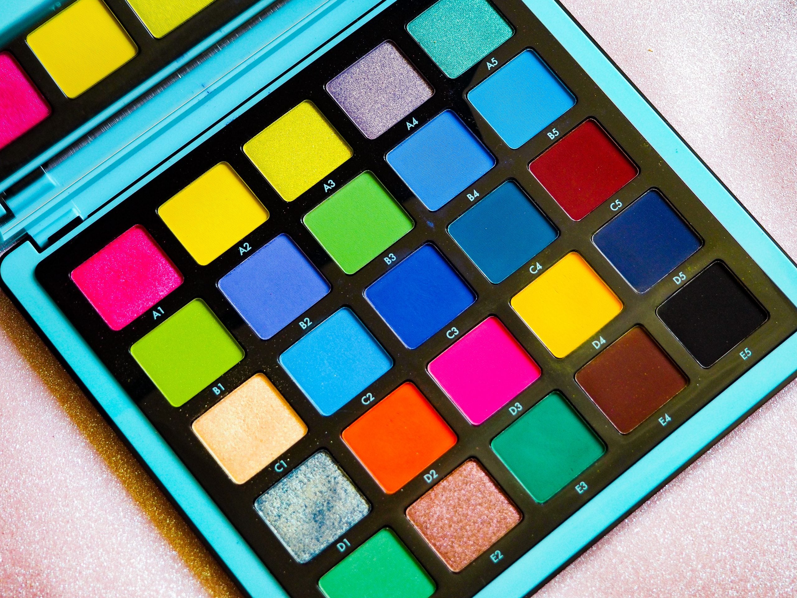 ABH NORVINA PRO PIGMENT PALETTE VOL 02